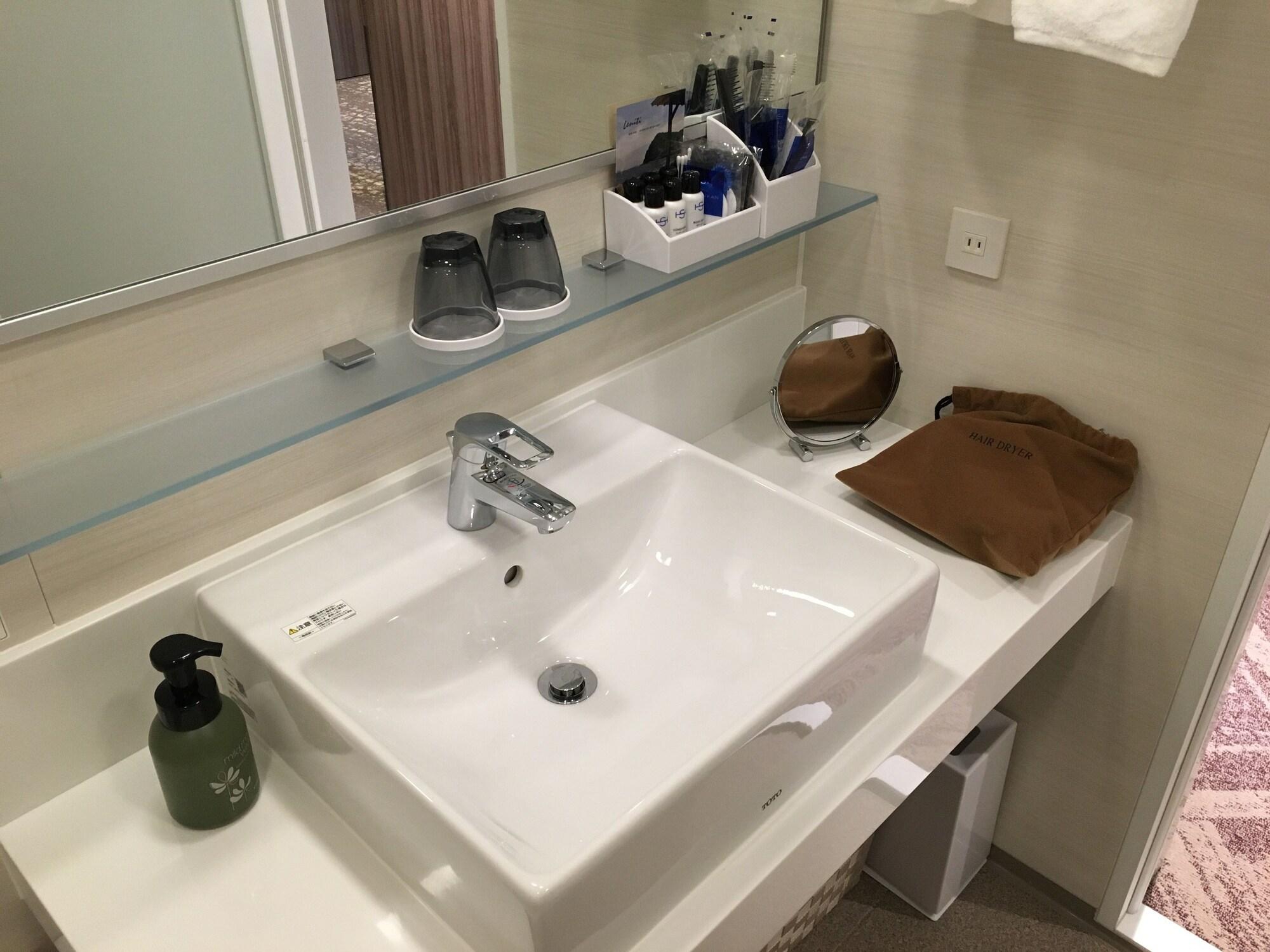 Nihon Seinenkan Hotel Токио Екстериор снимка